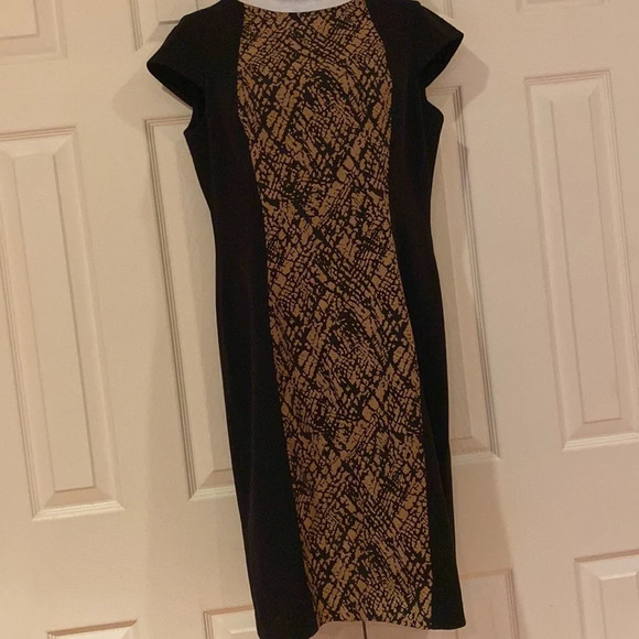 Jones New York Black tan Middle print stretch Jersey knit Midi dress  Sz 10 - Picture 3 of 12
